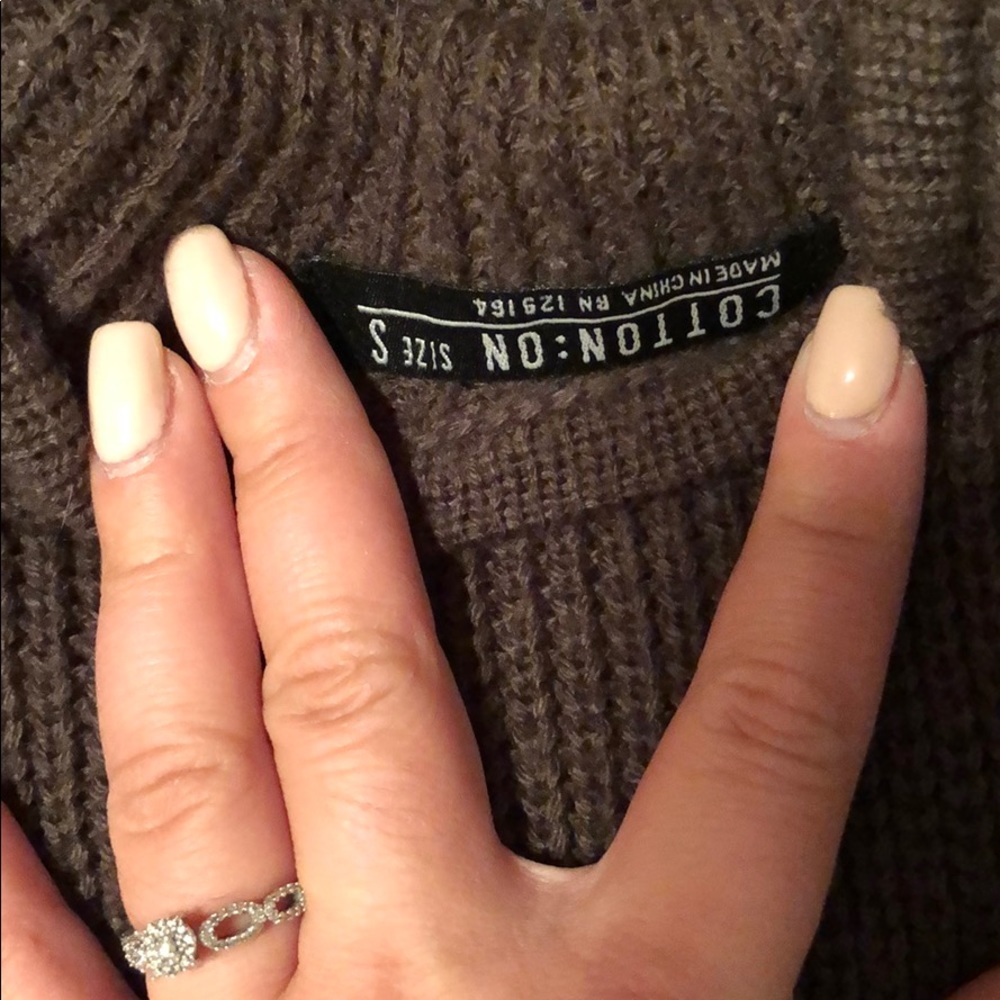 Knit sweater - Picture 3 of 3